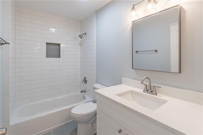 Building Photo - 27 S Riversong Ln