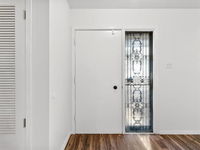 Building Photo - 4806 South Dr