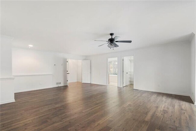 Building Photo - 3142 Chamblee Gap Rd