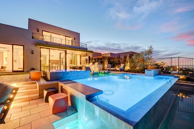 Building Photo - Amazing Golf Course and Las Vegas Valley V...