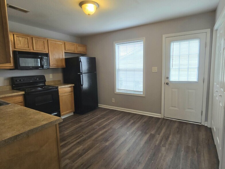 Building Photo - 252-1A EXECUTIVE AVE, CLARKSVILLE, TN 37042