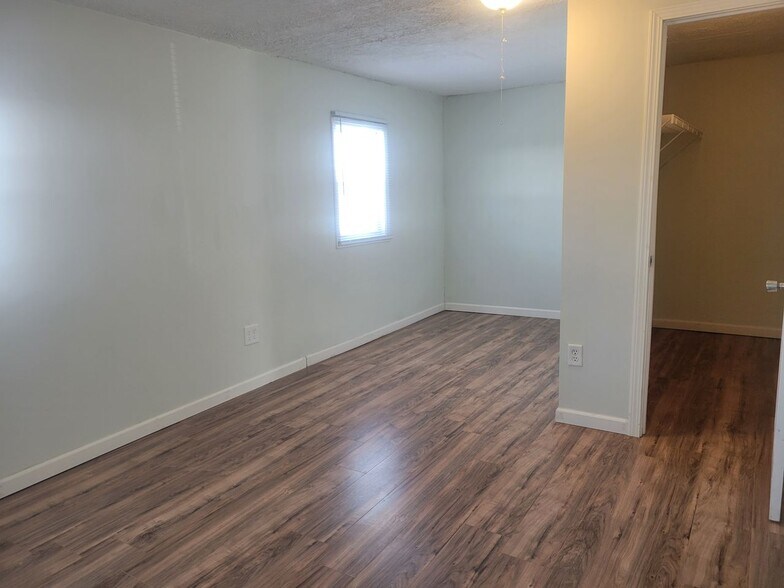 Building Photo - 4440 Saint Ann Ln