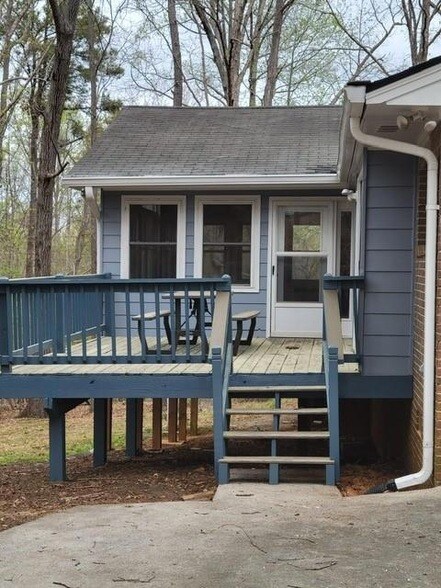 Building Photo - 3370 Westbrook Rd