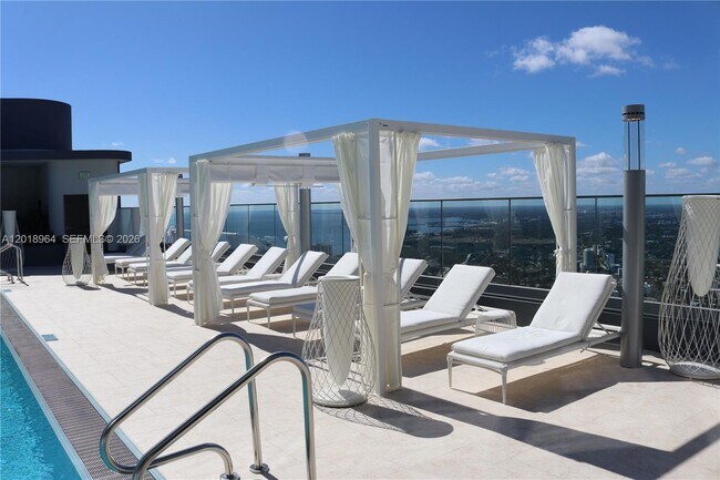 Building Photo - 1000 Brickell Plaza