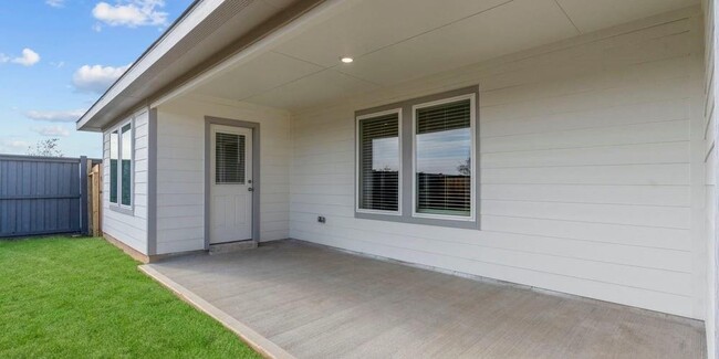 Building Photo - 2010 Stoney Bay Cir