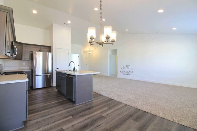 Building Photo - 3 Bedroom, 2 Bath Home in Pasco