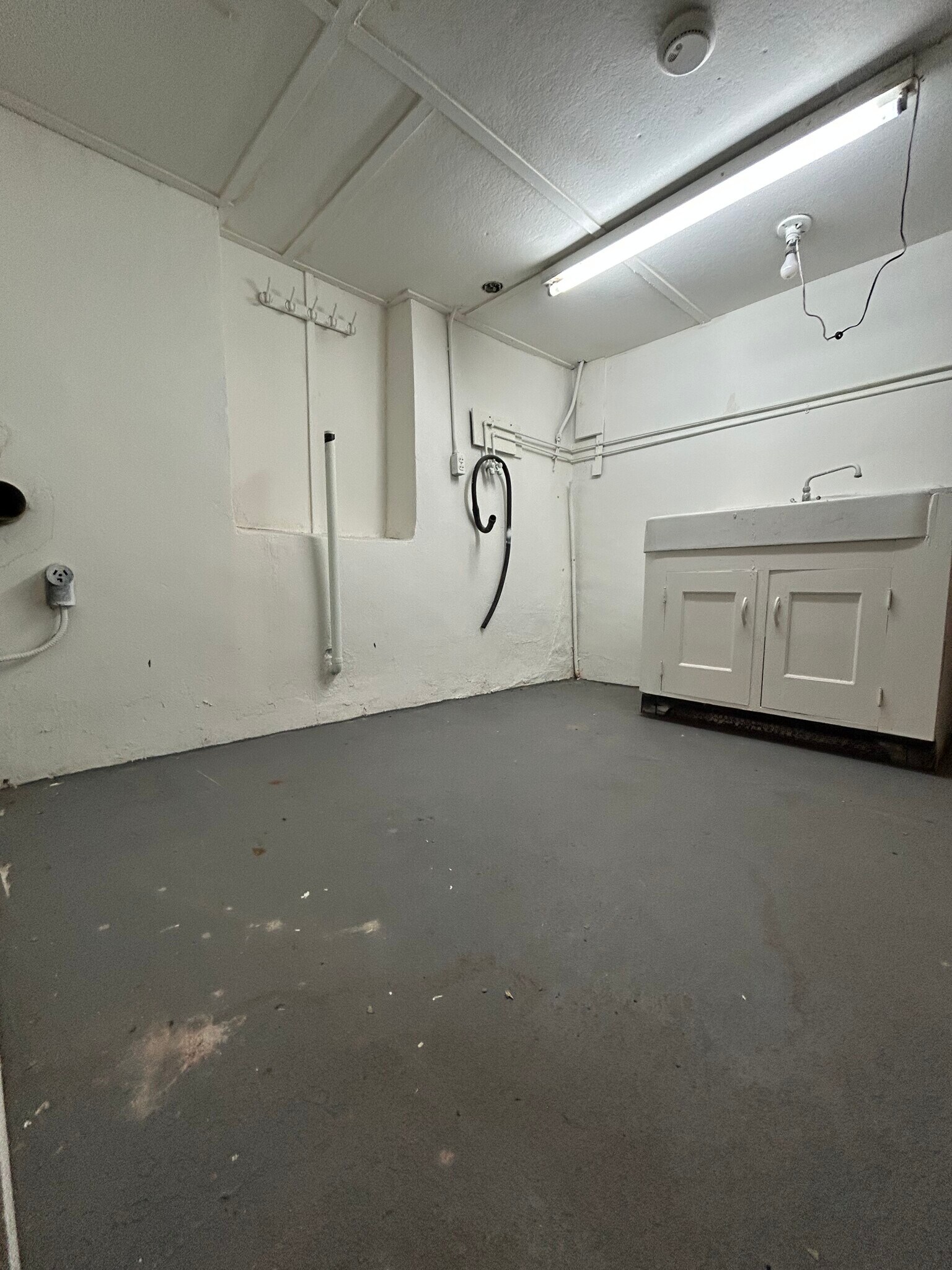 Building Photo - 909 Centre St