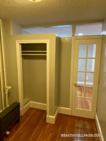 Building Photo - 72 Revere St