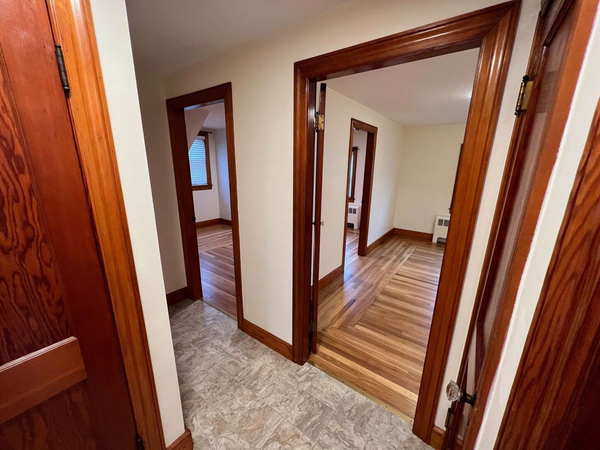 Building Photo - 964 Wellington Rd