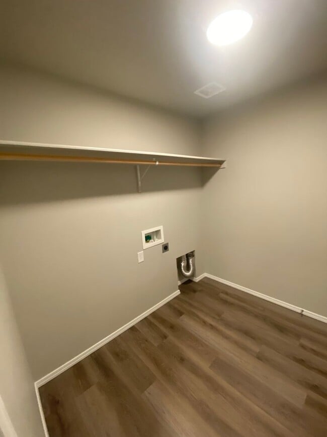 Building Photo - 5214 Clearfield Ct