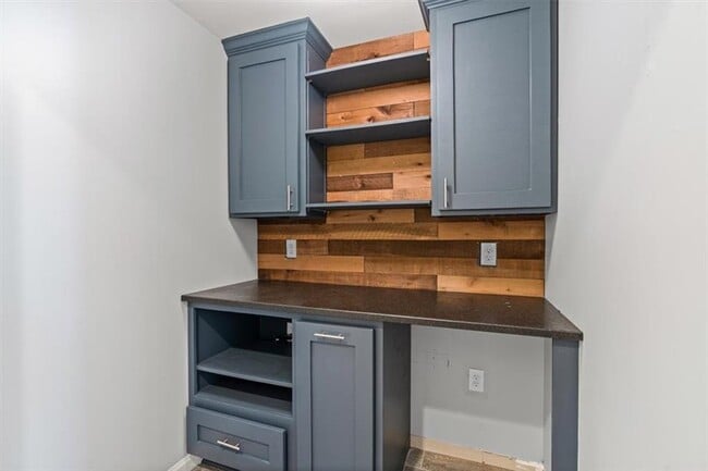 Building Photo - 3105 Ballet Ct