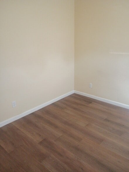 Building Photo - 1515 Highway 99 W