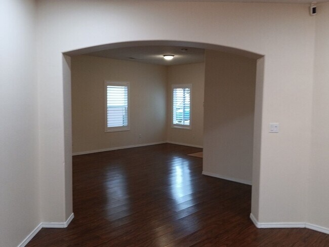 Building Photo - Stunning 4-bedroom, 3.5-bathroom home! Showings coming soon!