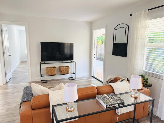 Building Photo - 311 N Swinton Ave