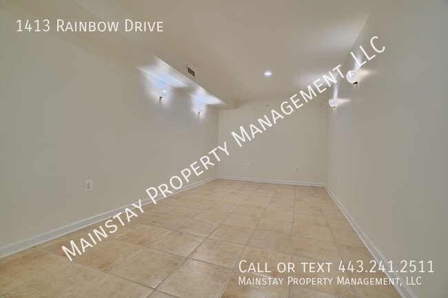 Building Photo - 1413 Rainbow Dr