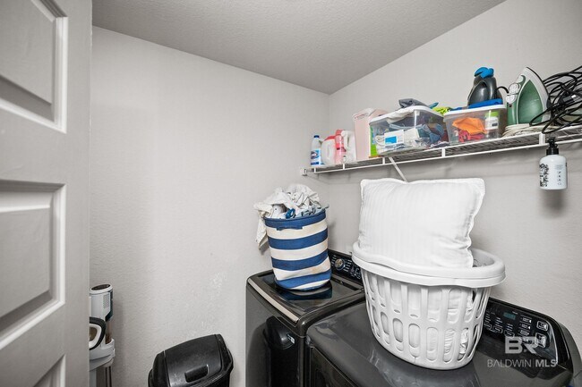 Building Photo - 12921 Pr Fld Dr