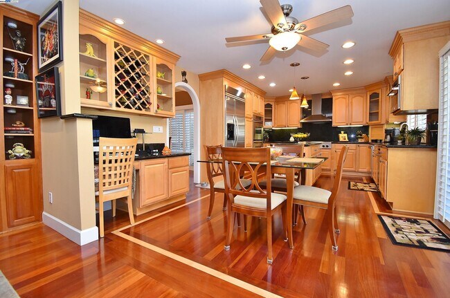 Building Photo - 204 Cypress Hills Ct
