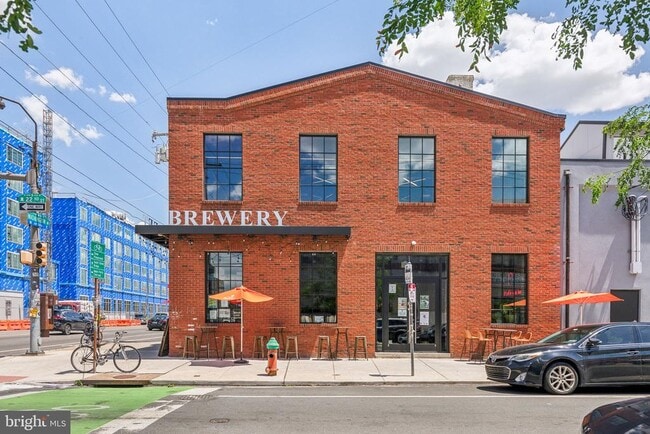 Building Photo - 2203 Ellsworth St