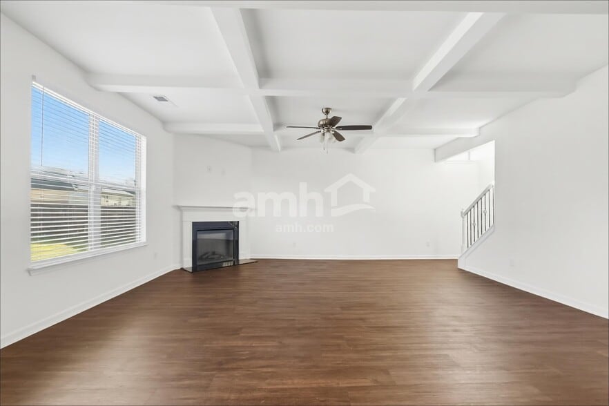 Building Photo - 540 Harmony Way