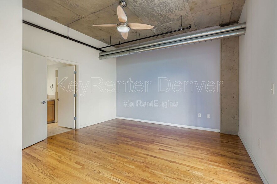 Building Photo - 3201 Shoshone St