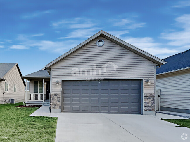 Building Photo - 1604 Shadow Dr