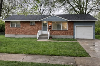 Building Photo - 1050 Dora Cove