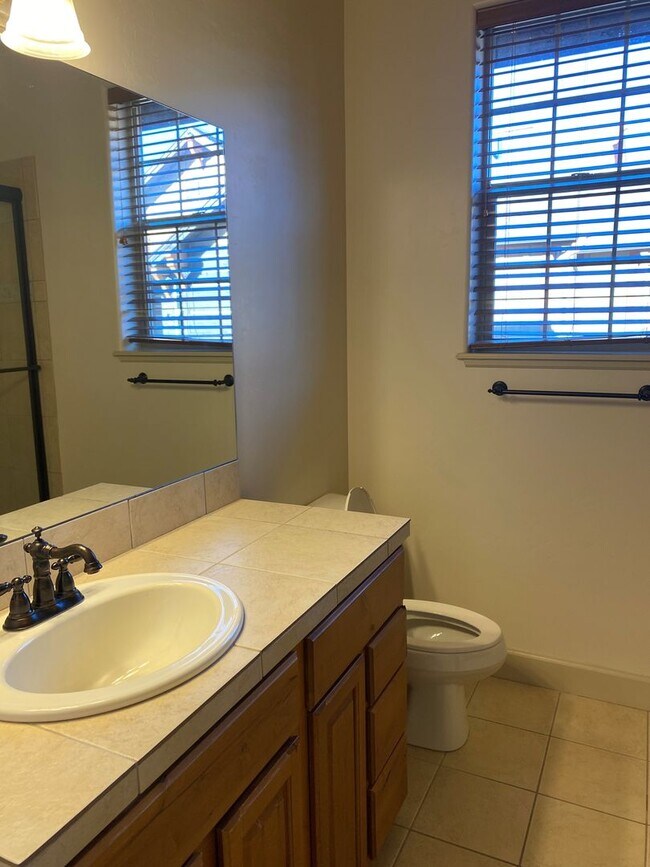 Building Photo - Beautiful house in Lakota Canyon Ranch