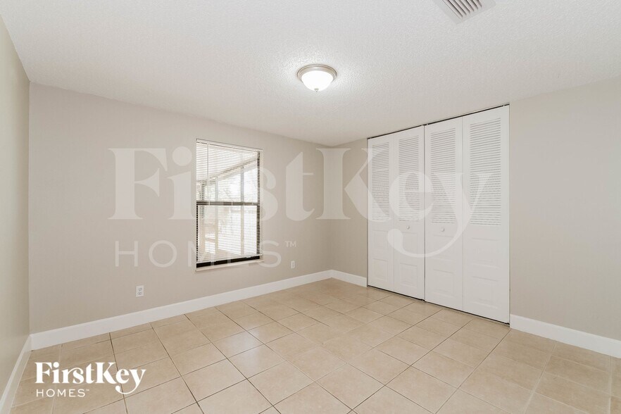 Building Photo - 17440 Lebanon Rd