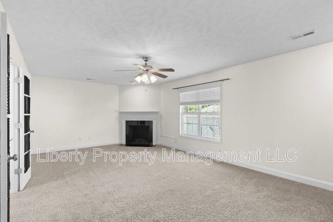 Building Photo - 146 Trenton Pl