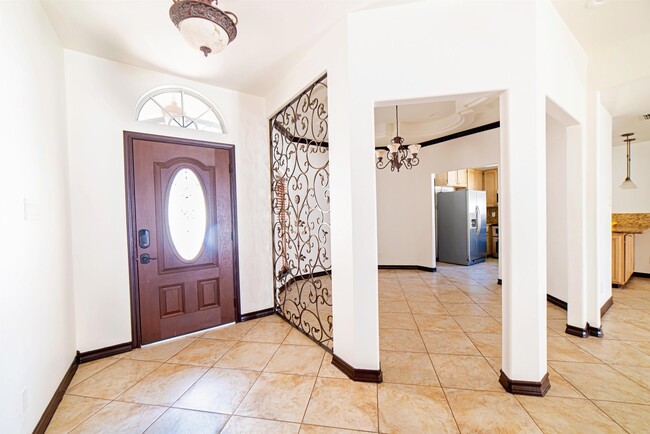 Building Photo - 2110 Lima Loop