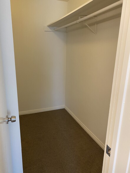Master Walk-In Closet - 6625 Green Valley Cir