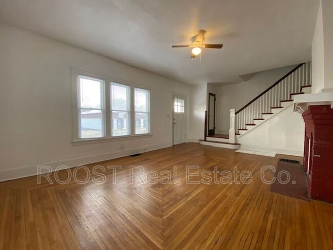 Building Photo - 1725 N Limestone St