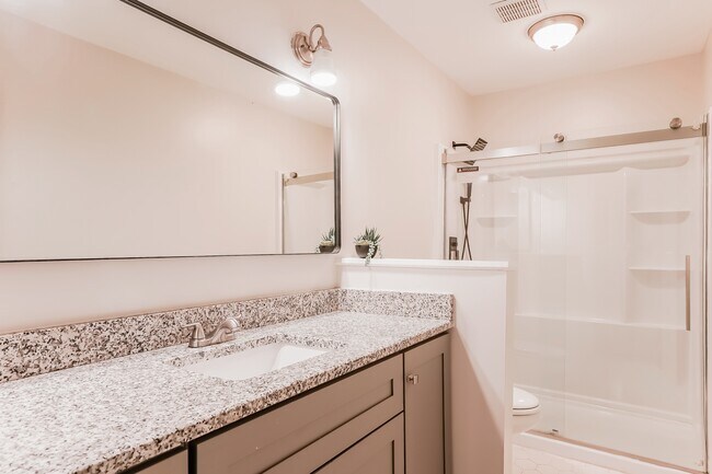Building Photo - 6413 Andsley Dr