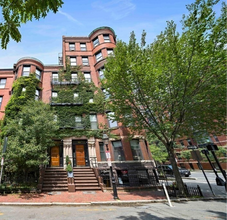Building Photo - 421 Marlborough St