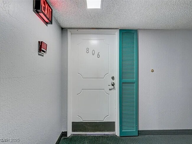 Building Photo - 3930 University Center Dr