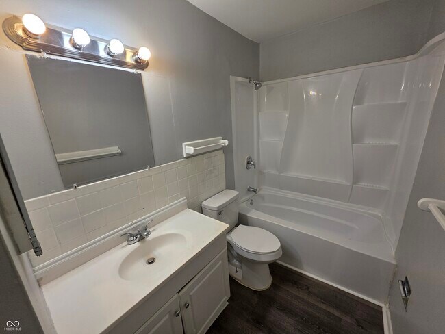 Building Photo - 6262 Eastridge Dr