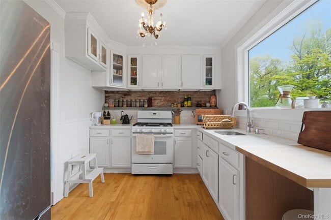 Building Photo - 988 US-9W