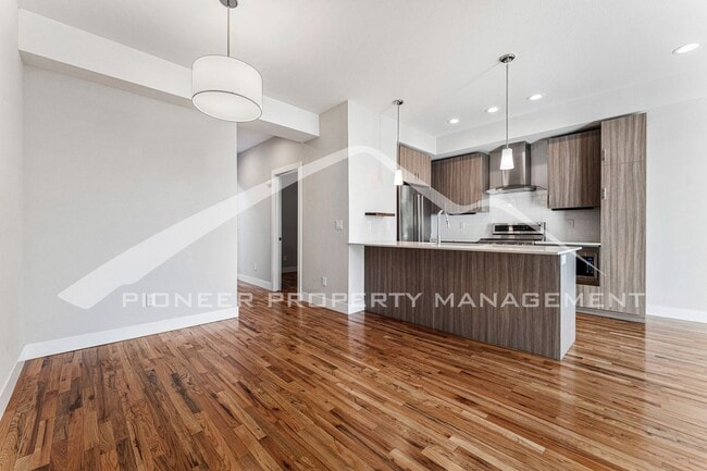 Building Photo - 1460 Wolff St