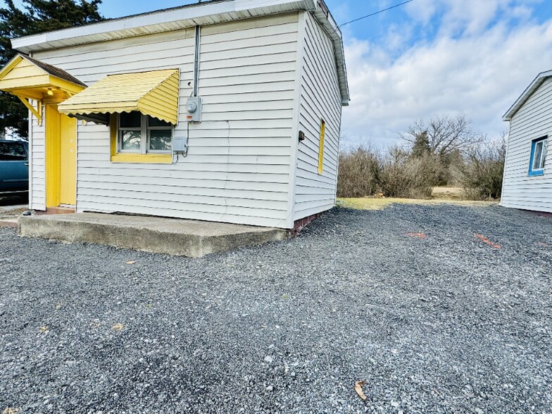 Building Photo - 10680 Allentown Blvd