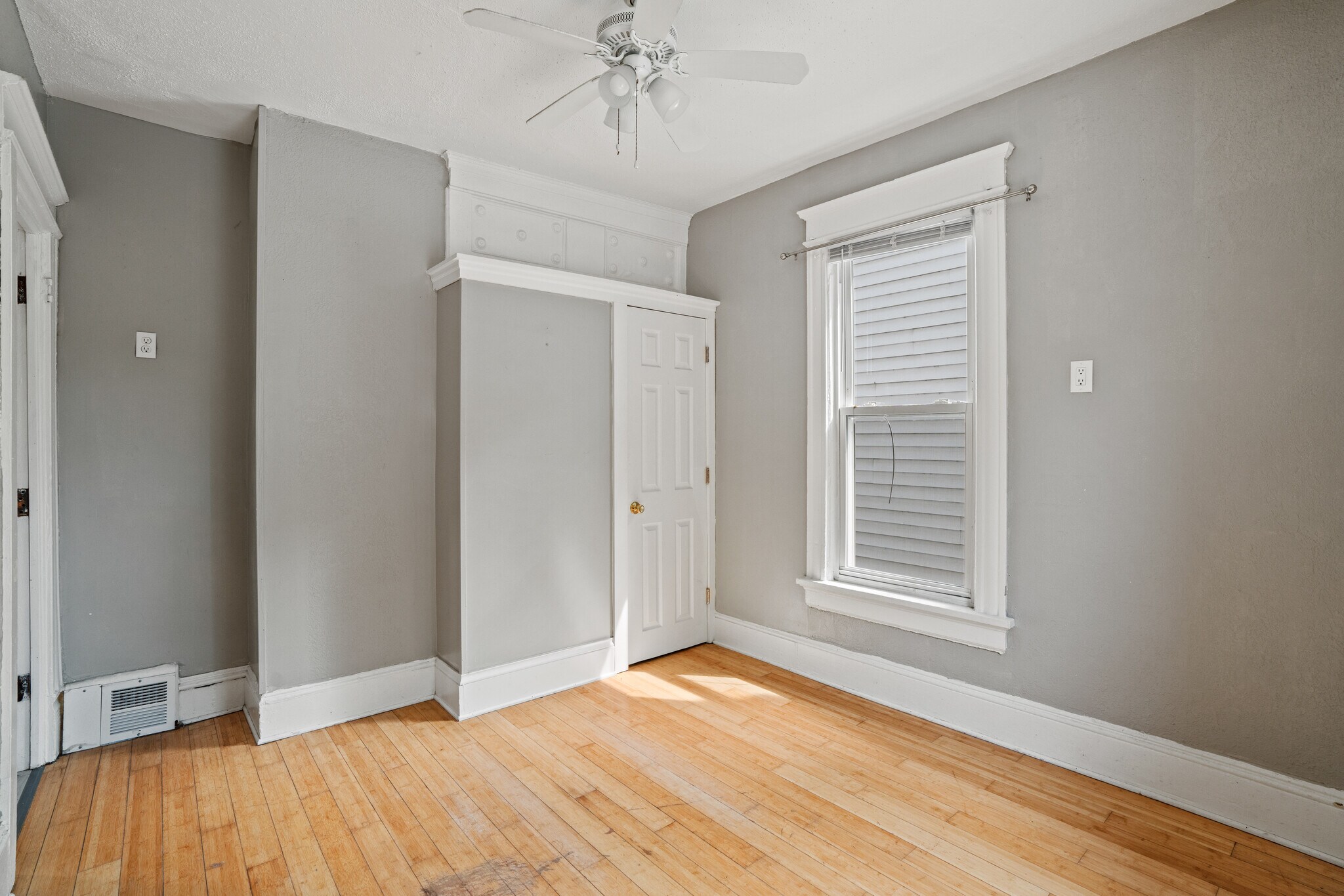 Bedroom 2/2 - 2531 N Murray Ave