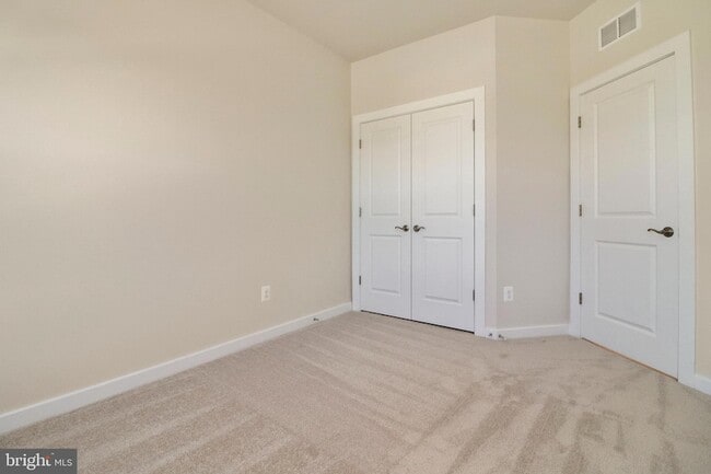 Building Photo - 2176 Glacier Rd