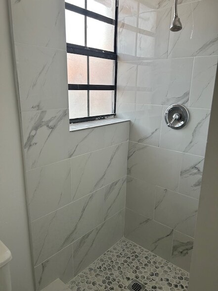 New shower bath-2nd bdrm - 6221 SW 138th Ct