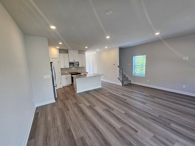 Building Photo - Brand New Cul-de-sac Townhome in Concord