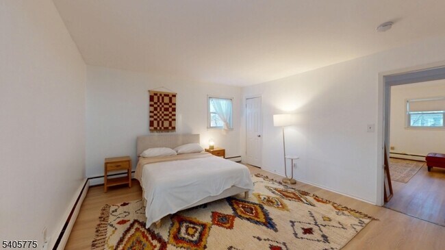 Building Photo - 121 3rd St