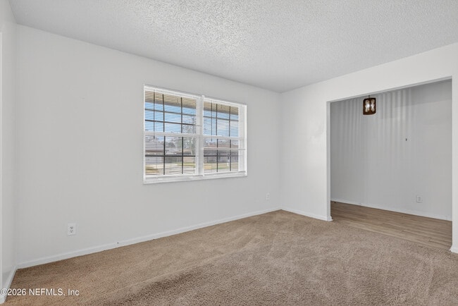 Building Photo - 217 Quince Ct