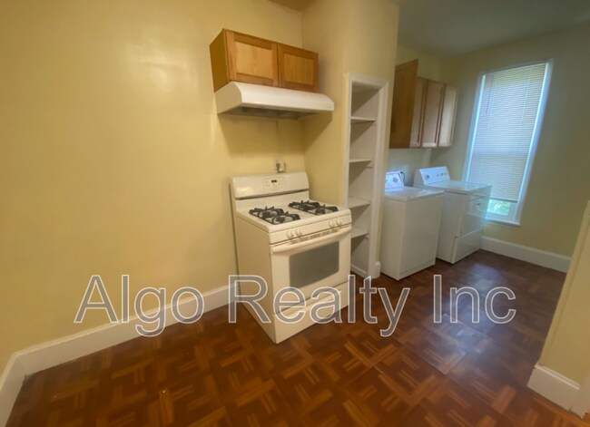 Building Photo - 2117 N Ilion Ave