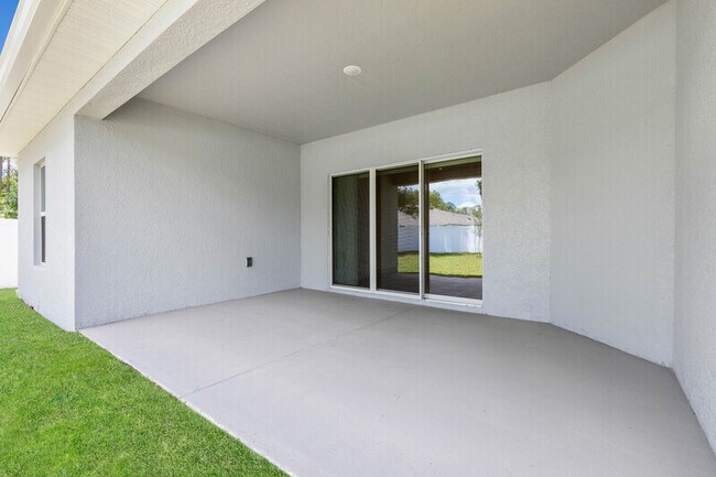 Building Photo - 11 Portia Ln