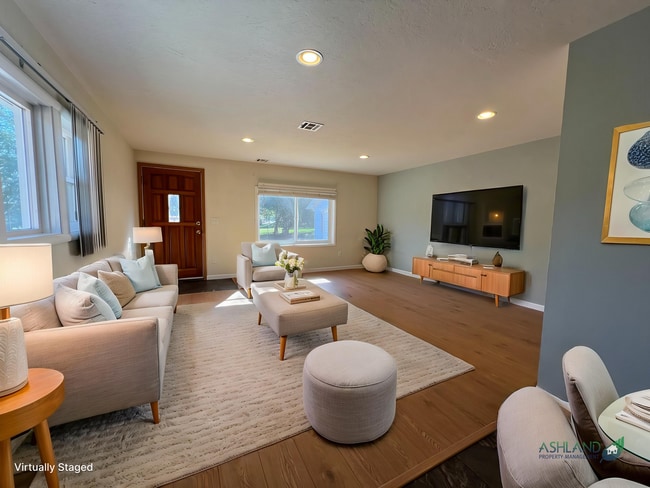 Building Photo - Centrally located One bedroom, One bath house | Available Now