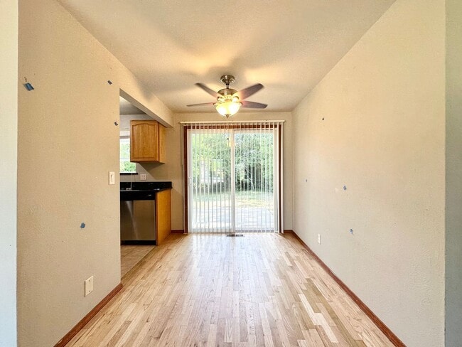 Building Photo - 3BR/1+1BA Single Family House - Bellevue