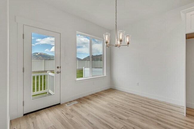 Building Photo - 716 S 4500 S